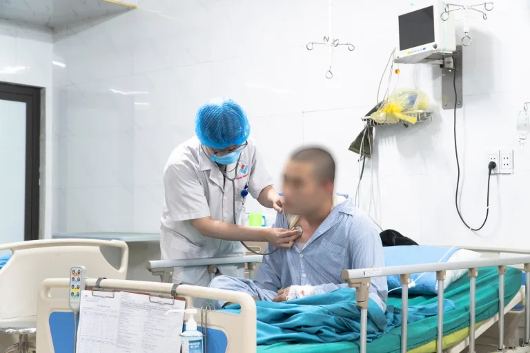 Giành giật sự sống cho bệnh nhân 28 tuổi chấn thương nghiêm trọng do tai nạn giao thông