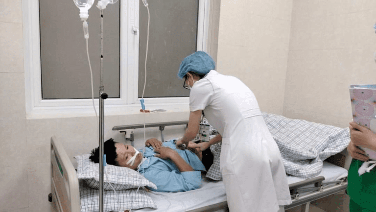 Cấp cứu kịp thời người bệnh sốc phản vệ do nọc độc của ong