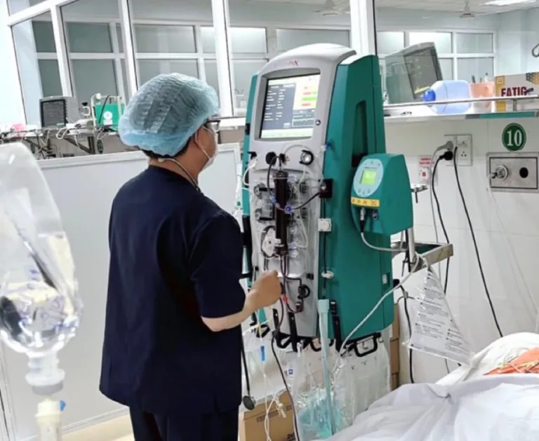 Lọc máu liên tục cứu bệnh nhân suy hô hấp, suy đa tạng nguy kịch