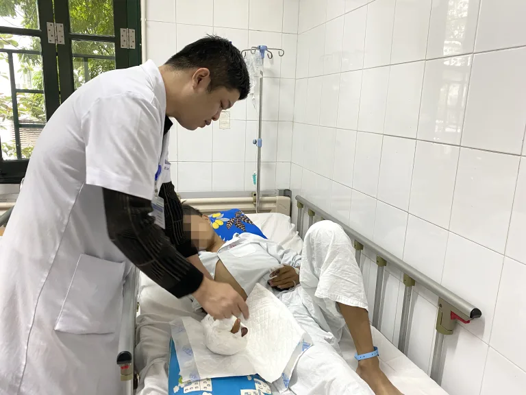 Cảnh báo gia tăng tai nạn do pháo nổ cận Tết